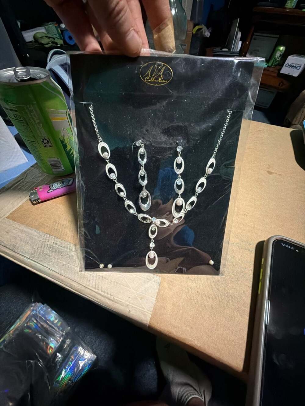 J0031 Avai Collection Silver Tone Pearl Necklace And Earrings